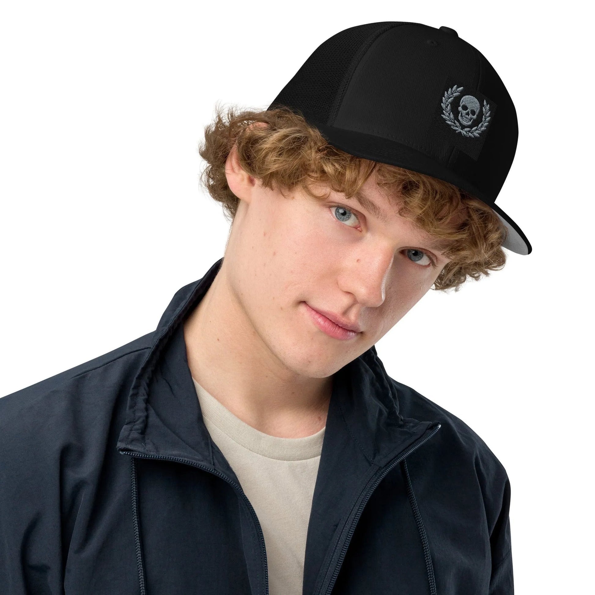 Closed - back trucker cap - Street wear urban